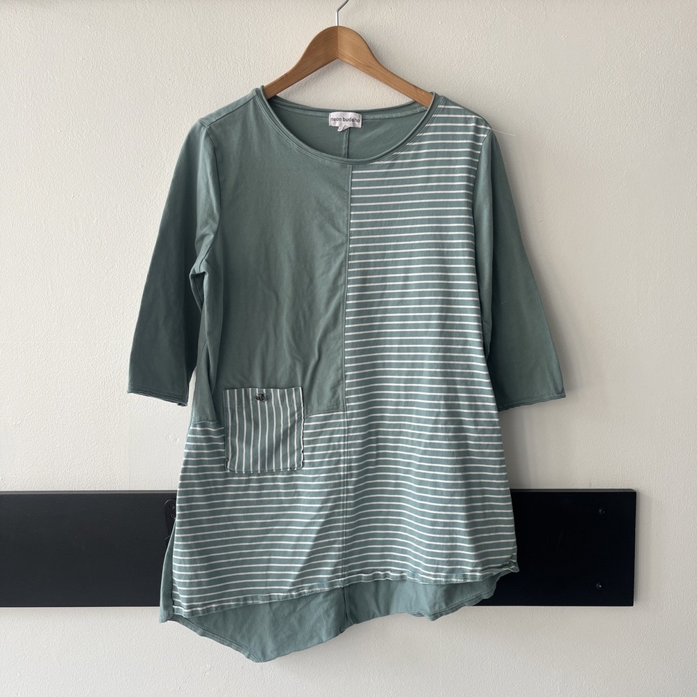 Neon Buddha Sage Green Asymmetrical Stripped Tunic Top‎ . Large